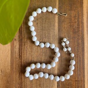 ☀️Elegant White Beaded Necklace